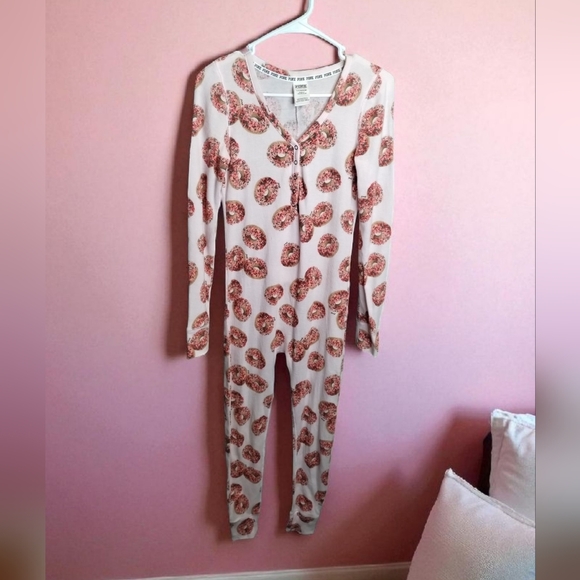 Cozy Pink Victoria Secret Donut Print Women's Pajamas - Picture 1 of 3